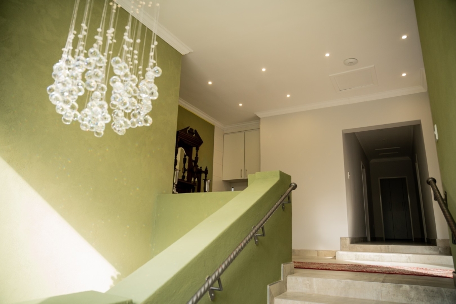 6 Bedroom Property for Sale in Wilkoppies North West